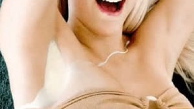 은근야한 여친 겨드랑이에 시리얼 말아 먹기