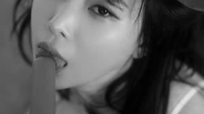 작살나는  강인경 아이스바 먹이기 좋은 구도