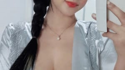 썸녀  김갑주 잠옷 노브라 묵직한 가슴골 셀카