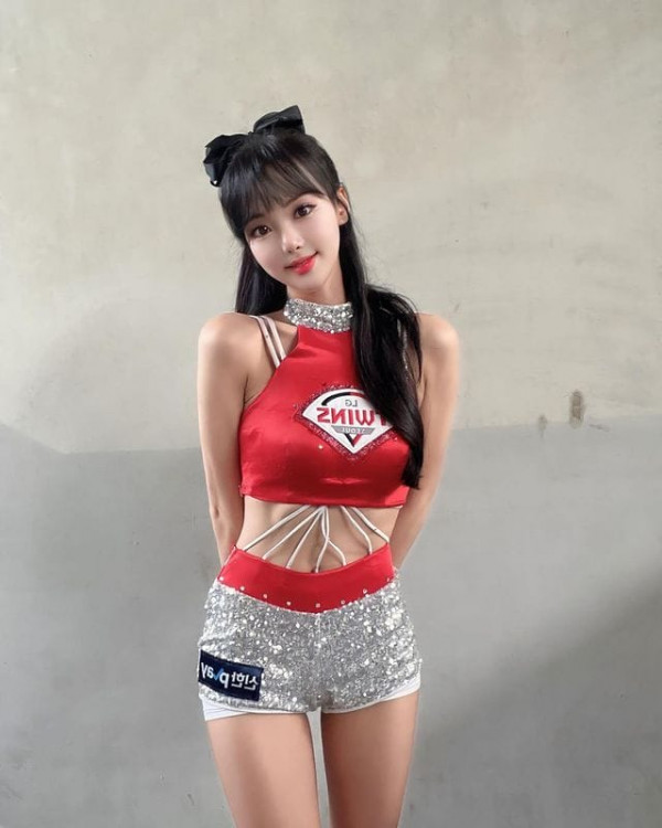 야사걸  치어리더 차영현 화이트 비키니 몸매