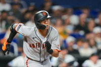 이정후, MLB 타격왕 등극 단 한 걸음…로페즈와 타율 0.001 차이로 좁혀