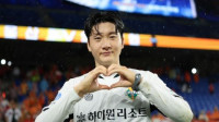 [오피셜] '발등에 제대로 얹힌 환상 중거리 포' 강원 김동현, 8월 '안심을 마시다 동원샘물 이달의 골' 수상